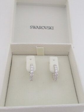 SWAROVSKI - Matrix Vittore Mini Hoop Earrings - Round Cut